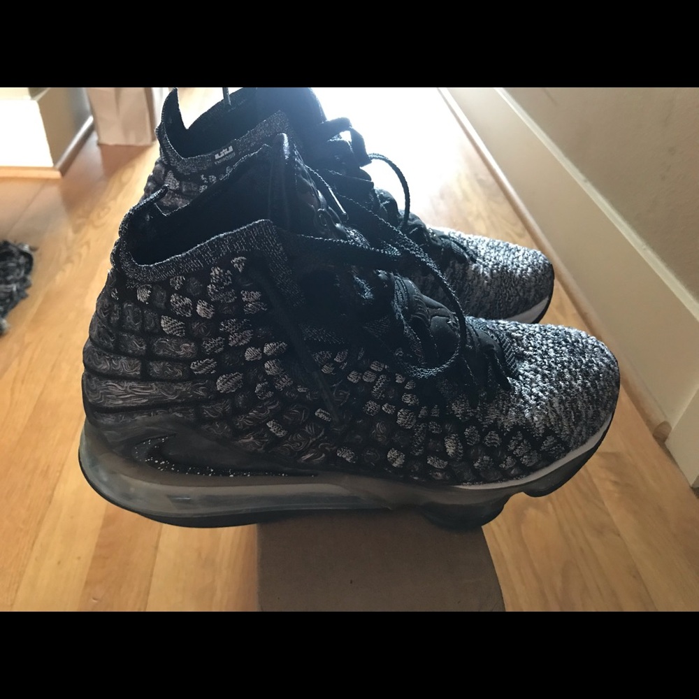 Nike LeBron 17 black and white